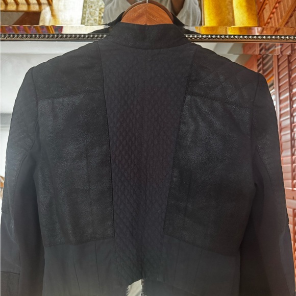 BCBGMaxAzria Elegant Black Textured Jacket - Picture 3 of 3
